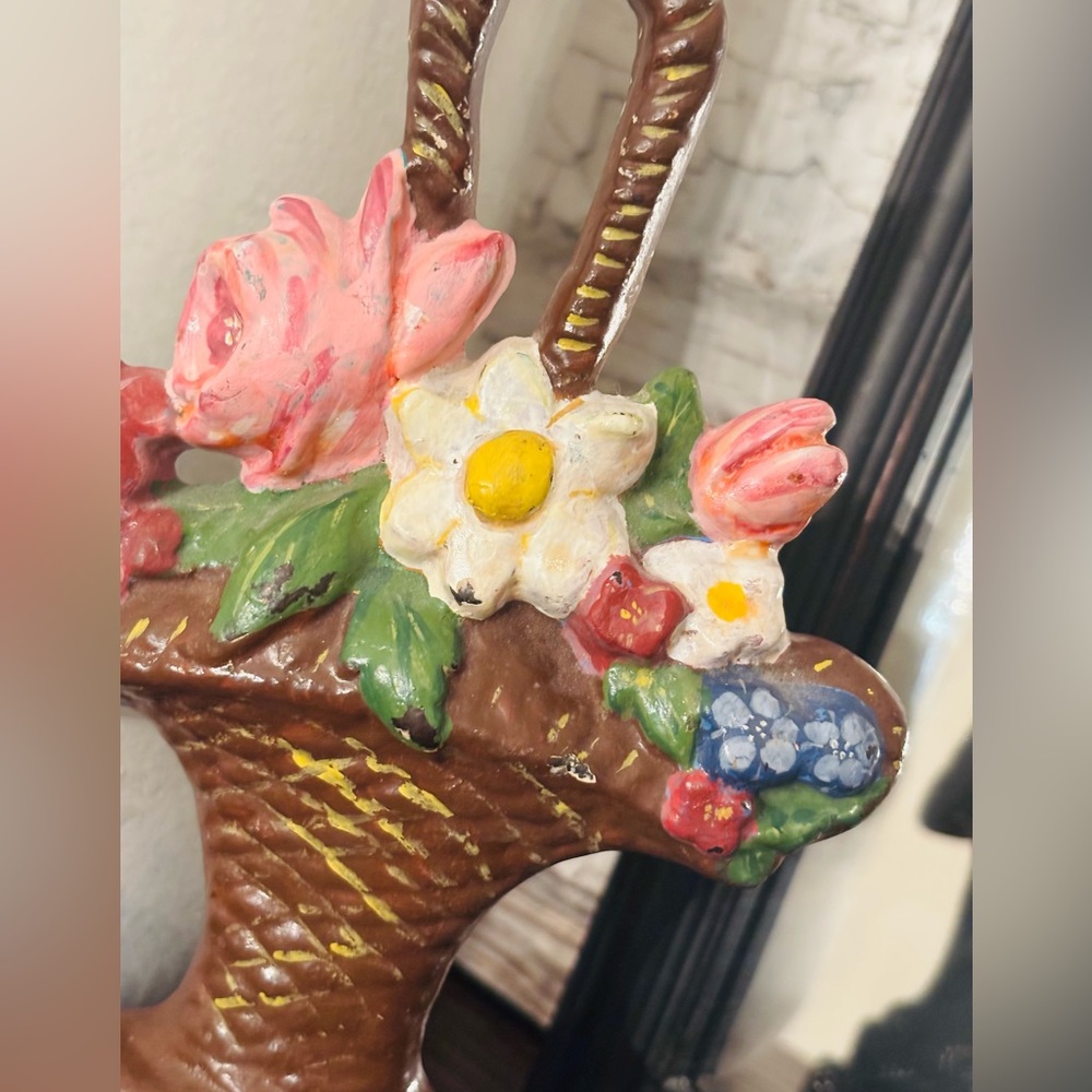 Vintage Cast Iron Door Stop. Basket of Flowers. Authentic 30’s 40’s. Hubley? - Picture 7 of 8